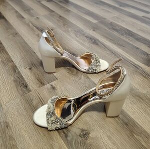 Ladies Size 10 Satin Rhinestone Floral Fairy Princess Formal Dress Sandals